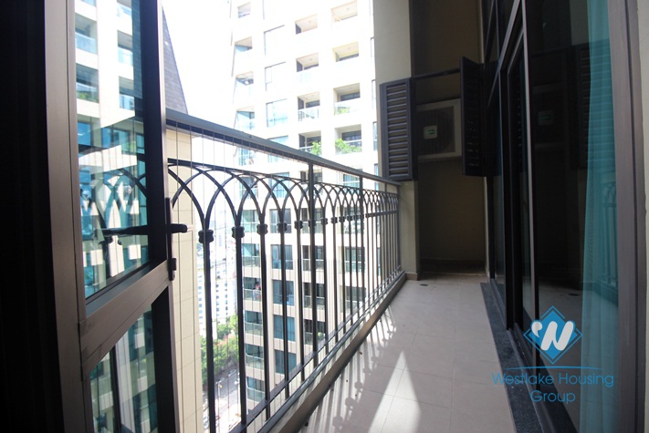 Exquisite high rise condo apartment for rent in city centre